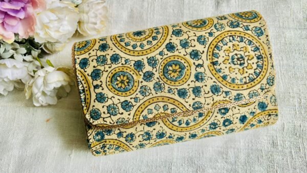 Arjakh Clutch - Image 3