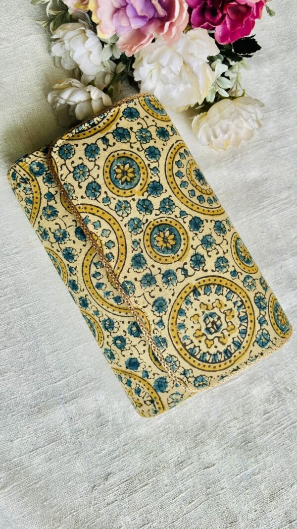 Arjakh Clutch - Image 2